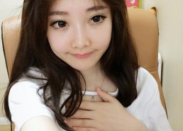 国产在线主播,点亮网络新风尚，展现青春风采